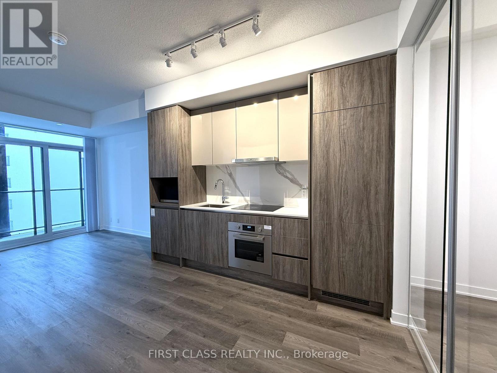 2809 - 180 Front Street E, Toronto, Ontario  M5A 0A9 - Photo 4 - C12882958