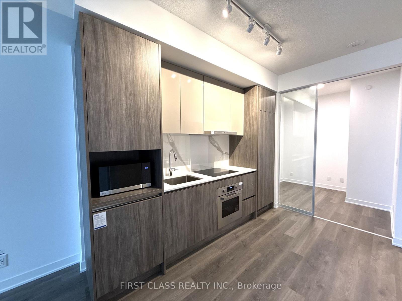 2809 - 180 Front Street E, Toronto, Ontario  M5A 0A9 - Photo 5 - C12882958