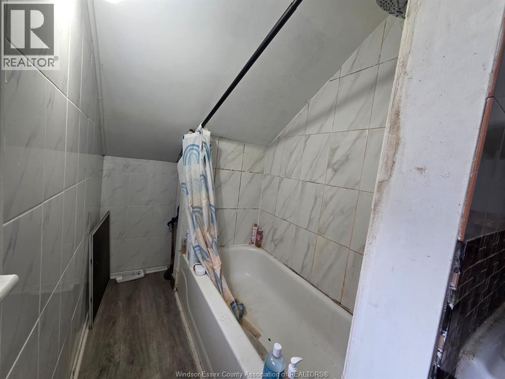 454 Rankin Avenue, Windsor, Ontario  N9B 2R7 - Photo 11 - 26005278