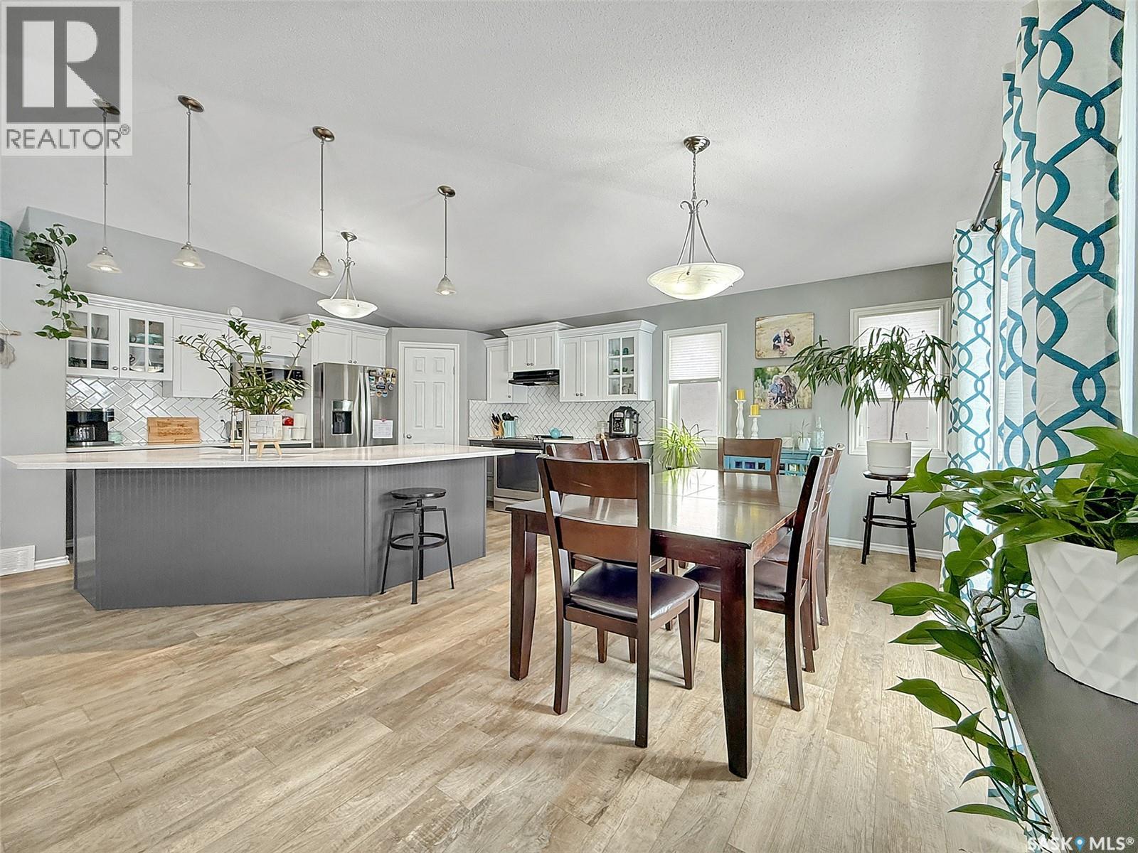 512 Keene Drive, Swift Current, Saskatchewan  S9H 0B4 - Photo 20 - SK030283