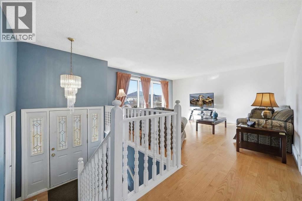 14 Rasmussen Place, Standard, Alberta  T0J 3G0 - Photo 6 - A2291646