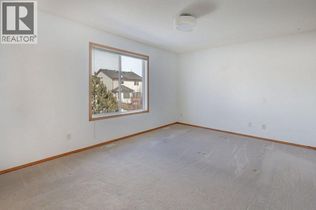 86 Royal Birch Gardens Nw, Calgary, Alberta T3G 5H9 - Photo 17 - A2292809