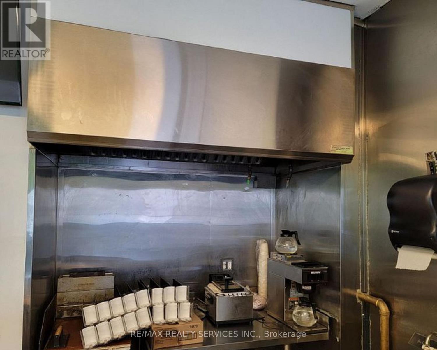 10 - 6435 Dixie Road, Mississauga, Ontario L5T 1A4 - Photo 2 - W12882926