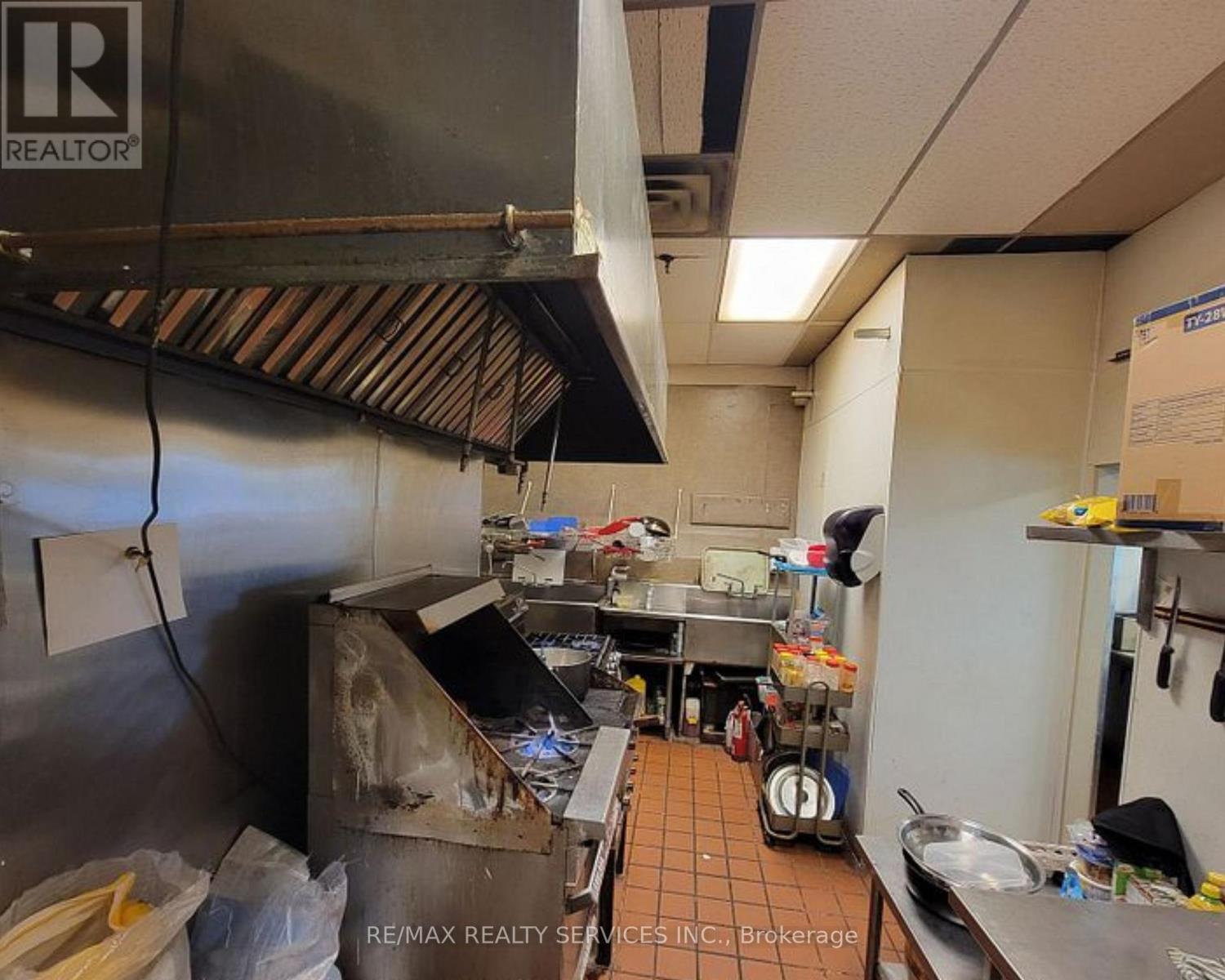 10 - 6435 Dixie Road, Mississauga, Ontario L5T 1A4 - Photo 3 - W12882926