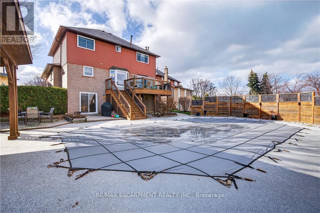 2378 Arnold Crescent, Burlington, Ontario  L7P 4G3 - Photo 40 - W12882940