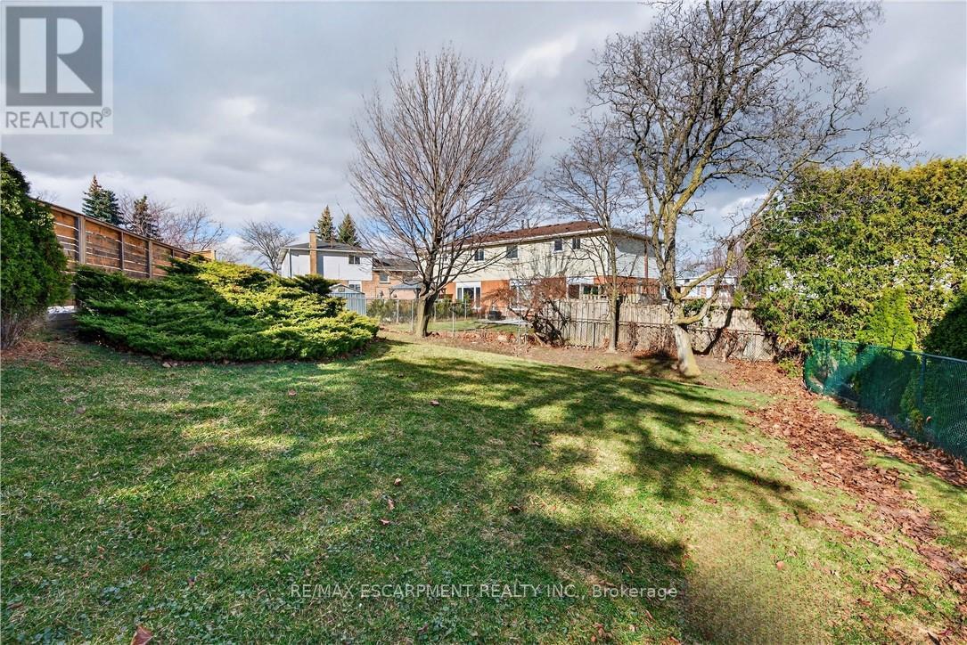 2378 Arnold Crescent, Burlington, Ontario  L7P 4G3 - Photo 47 - W12882940