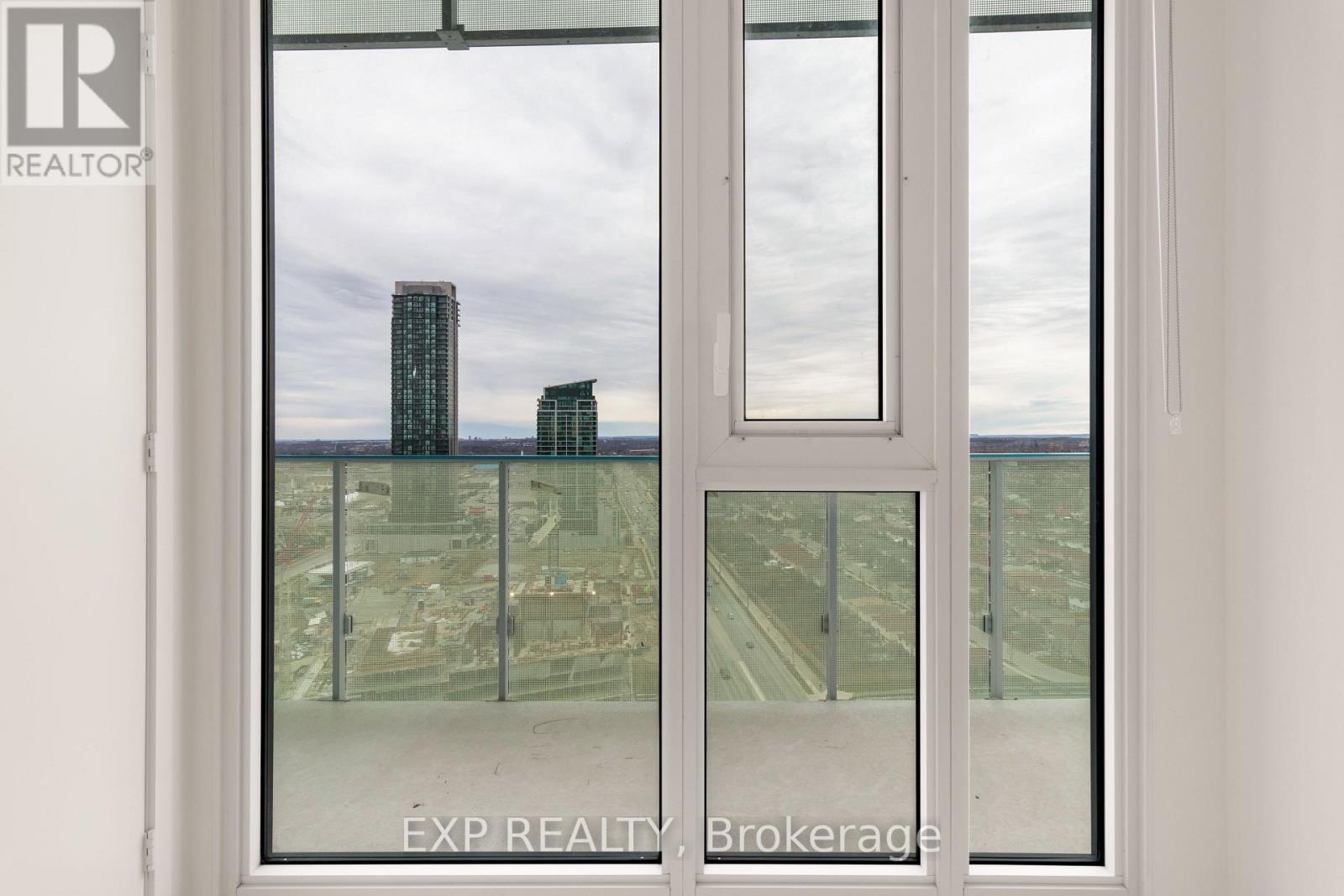 3900 Confederation Parkway, Mississauga, Ontario  L5M 0M3 - Photo 11 - W12882954