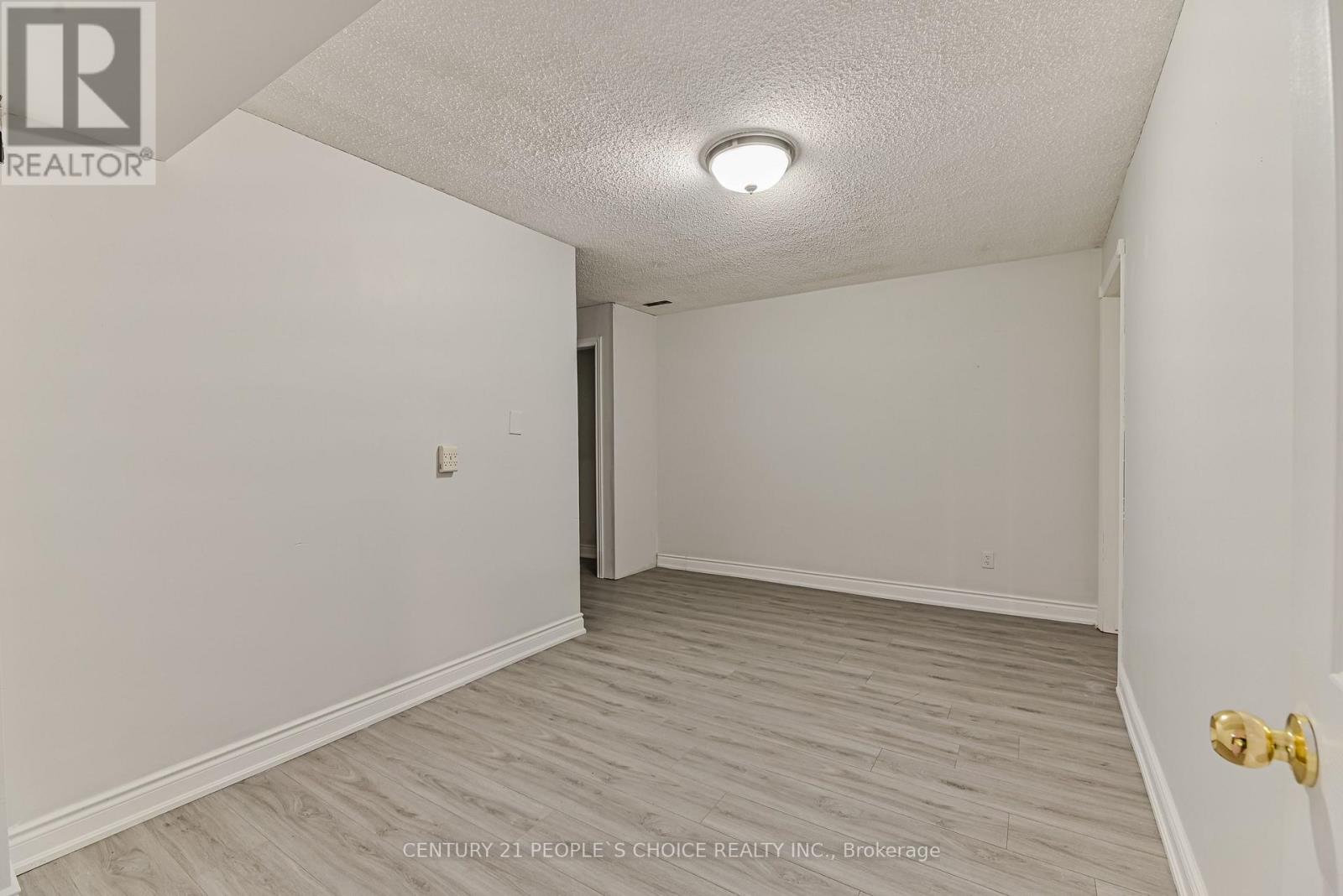 8 Glenn Court, Caledon, Ontario  L7K 0P2 - Photo 46 - W12882970