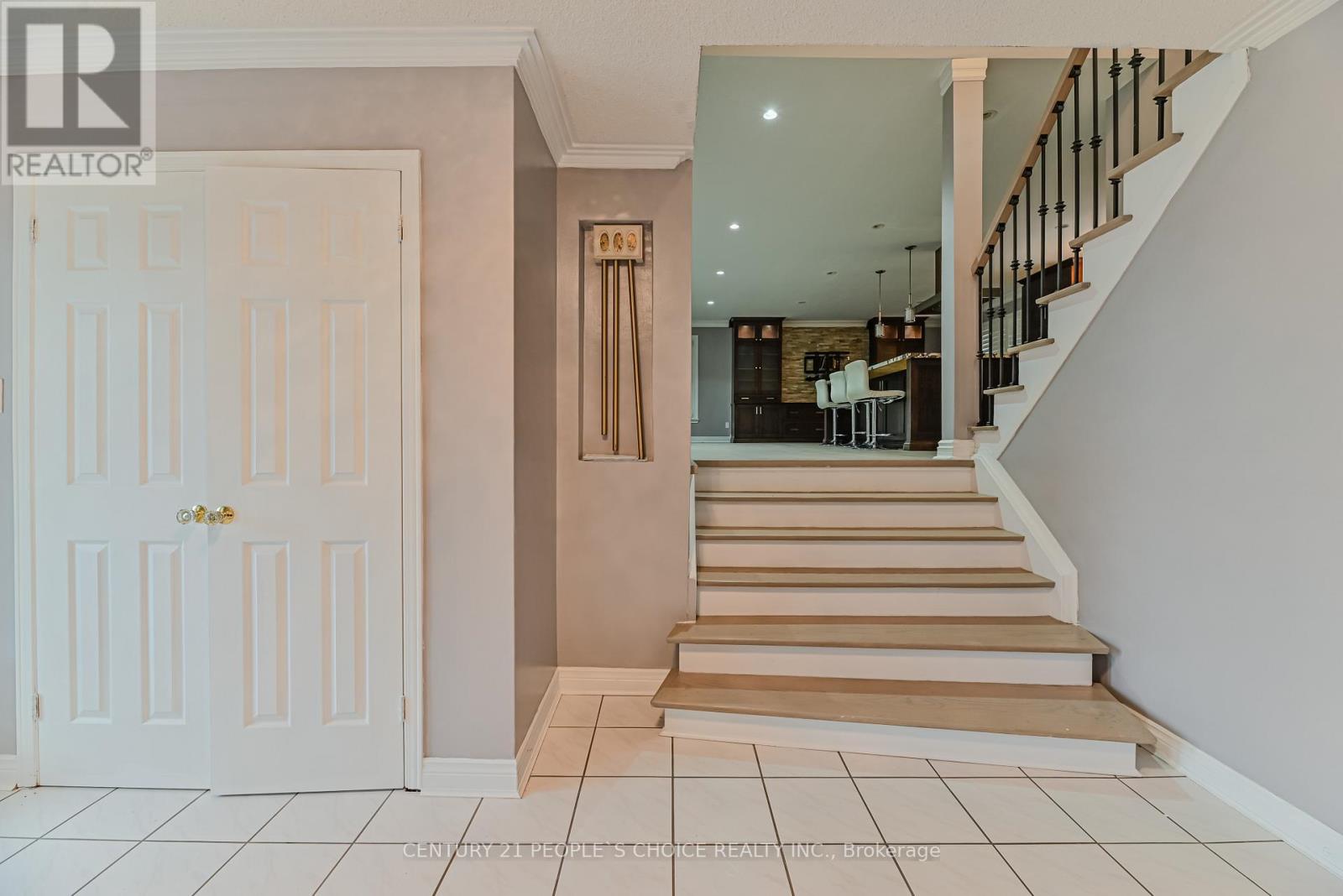 8 Glenn Court, Caledon, Ontario  L7K 0P2 - Photo 8 - W12882970