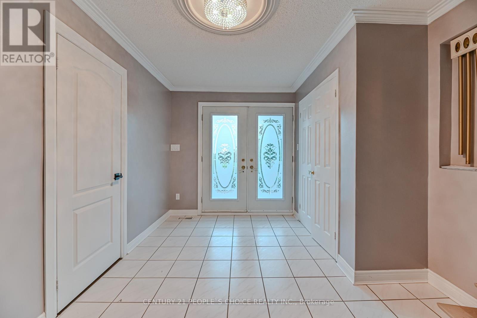 8 Glenn Court, Caledon, Ontario  L7K 0P2 - Photo 9 - W12882970