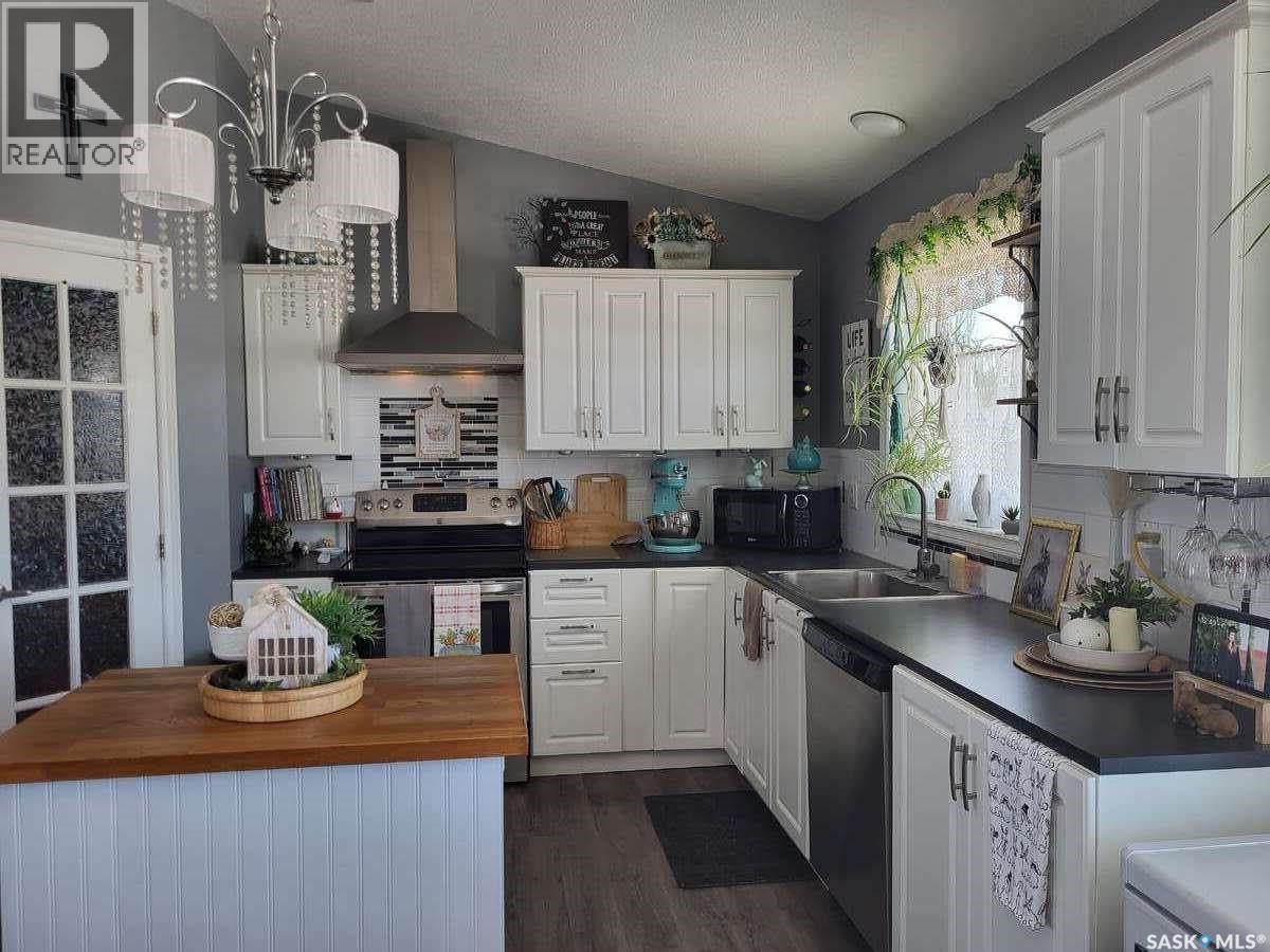 210 Douglas Place, Waseca, Saskatchewan  S0M 3A0 - Photo 6 - SK030451