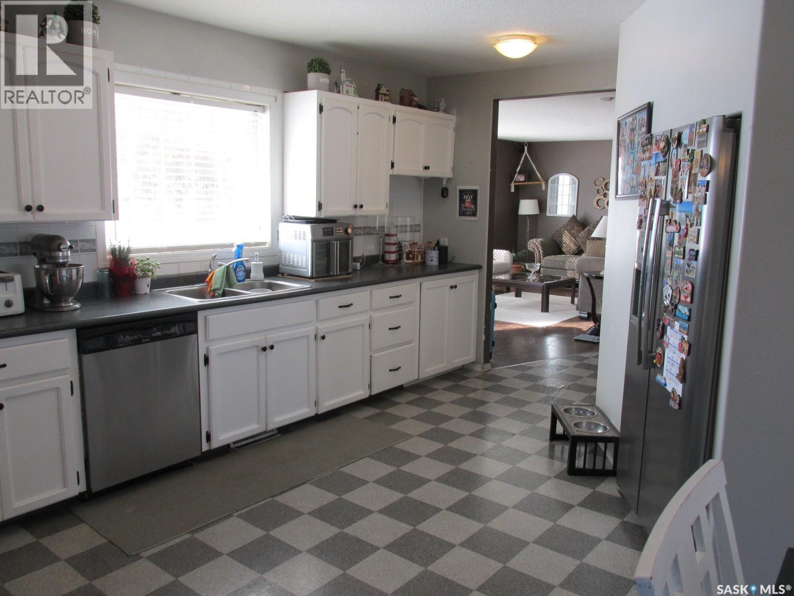 205 6th Street N, Nipawin, Saskatchewan  S0E 1E0 - Photo 15 - SK030450