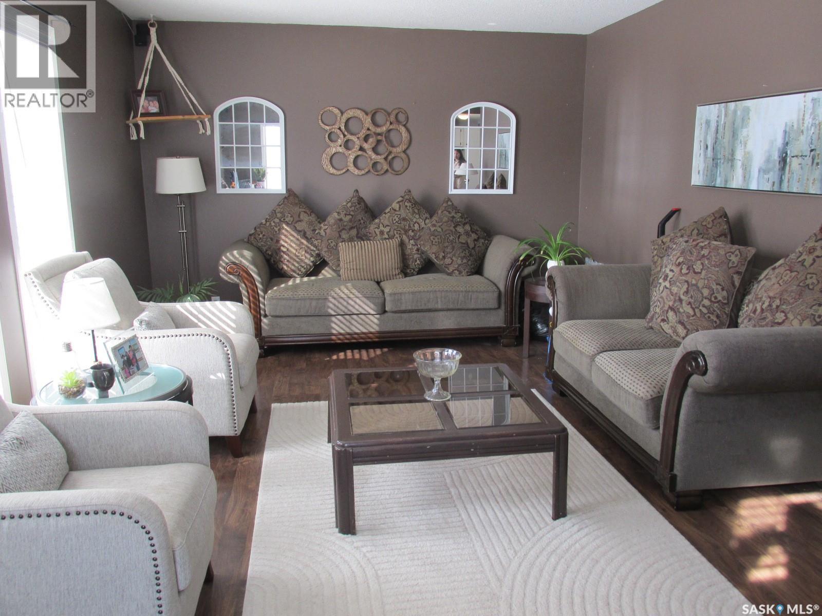 205 6th Street N, Nipawin, Saskatchewan  S0E 1E0 - Photo 16 - SK030450