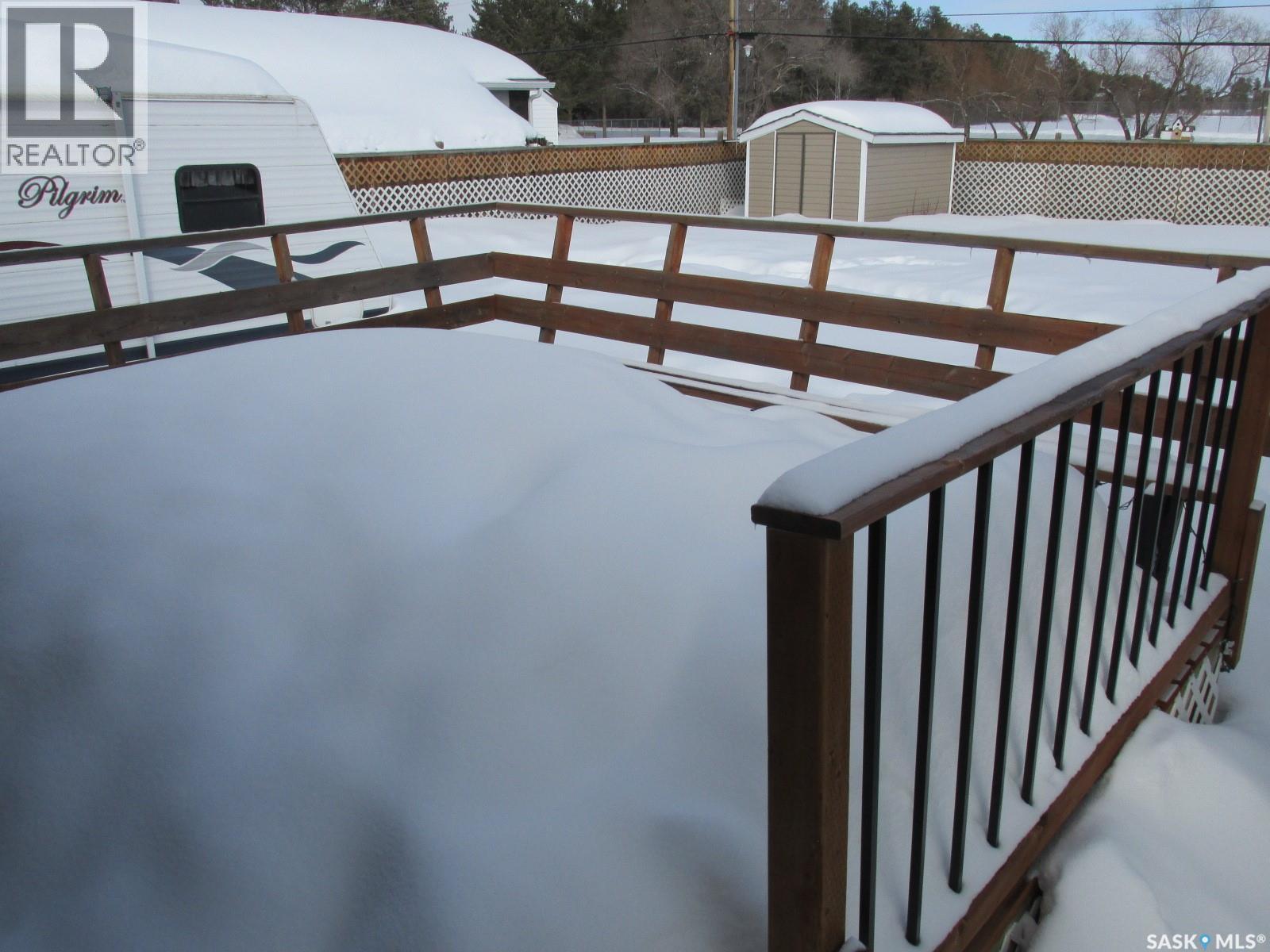 205 6th Street N, Nipawin, Saskatchewan  S0E 1E0 - Photo 3 - SK030450