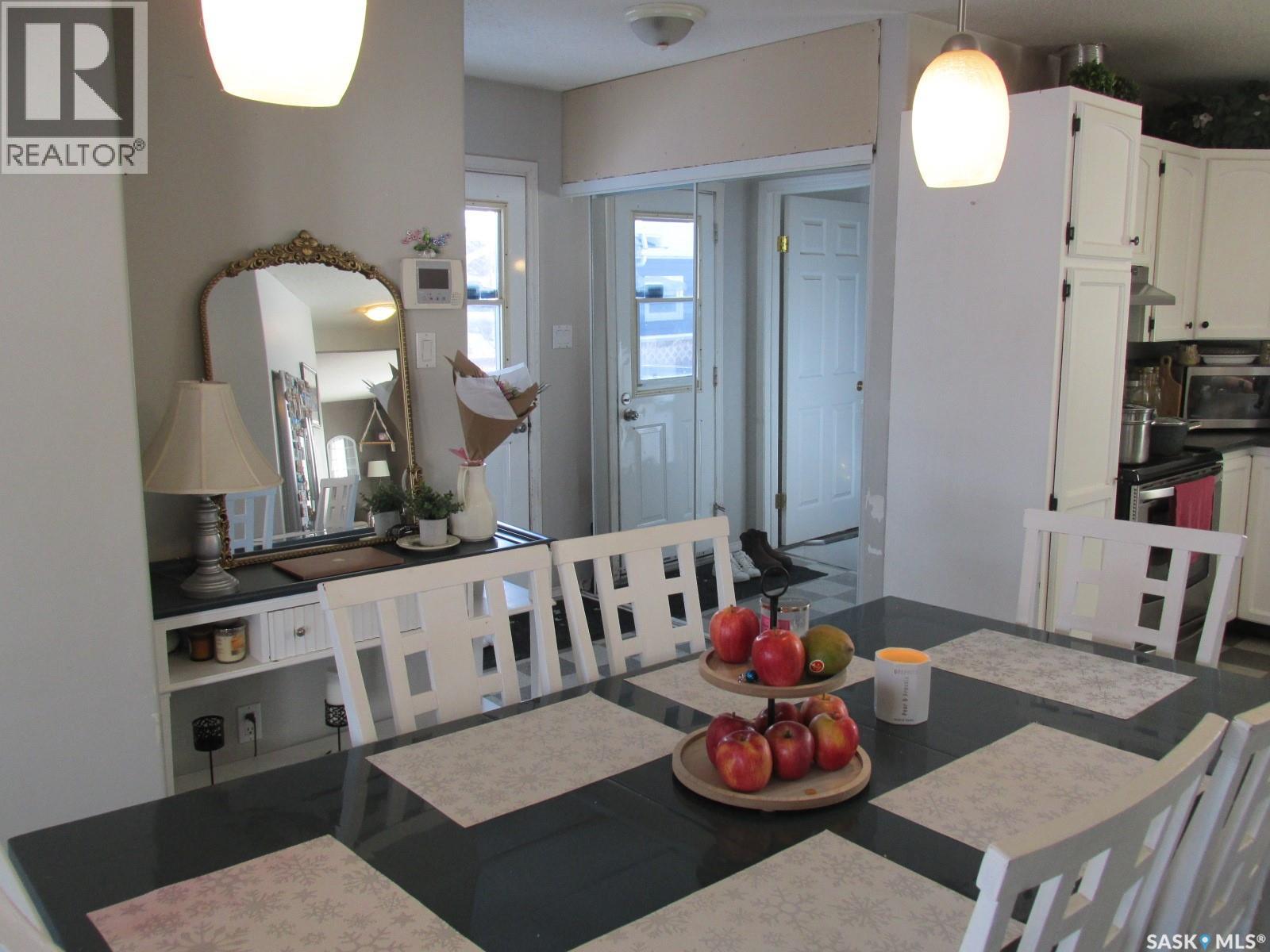 205 6th Street N, Nipawin, Saskatchewan  S0E 1E0 - Photo 9 - SK030450