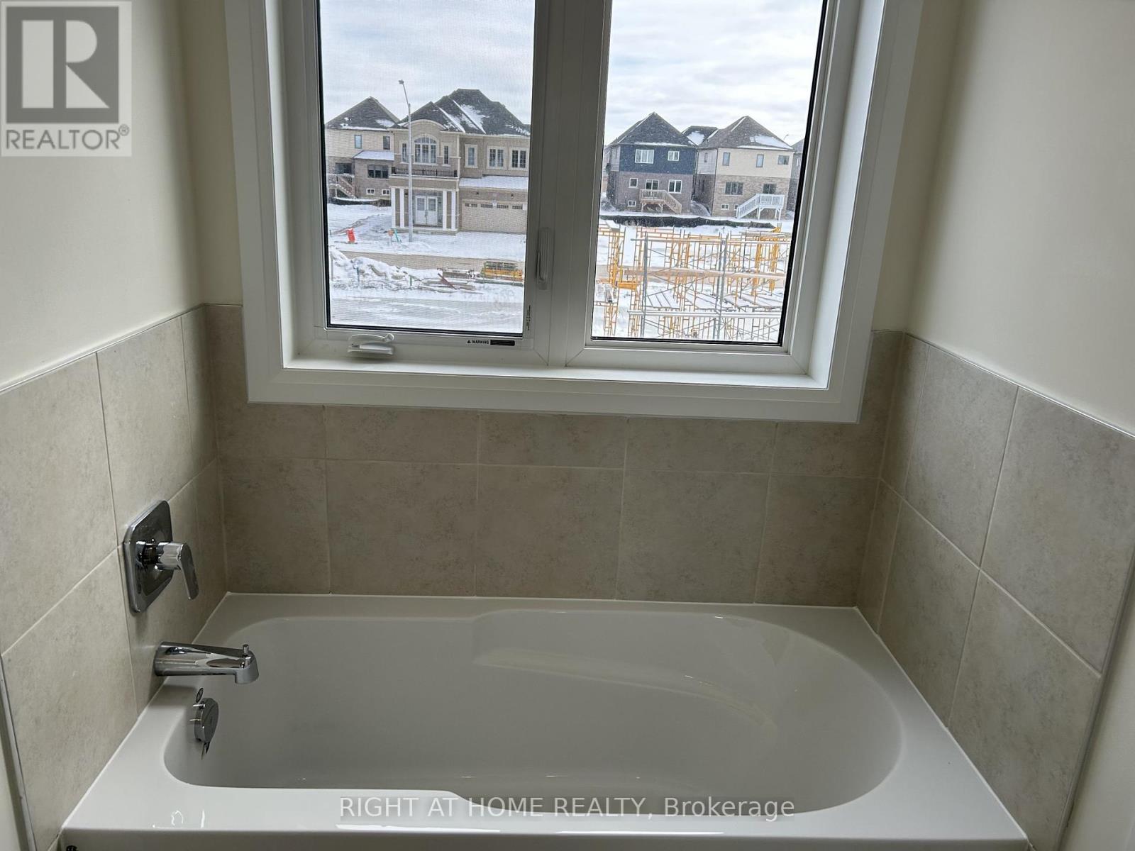 13 Norman Markle Street N, Brant, Ontario  N3L 0K4 - Photo 12 - X12882922