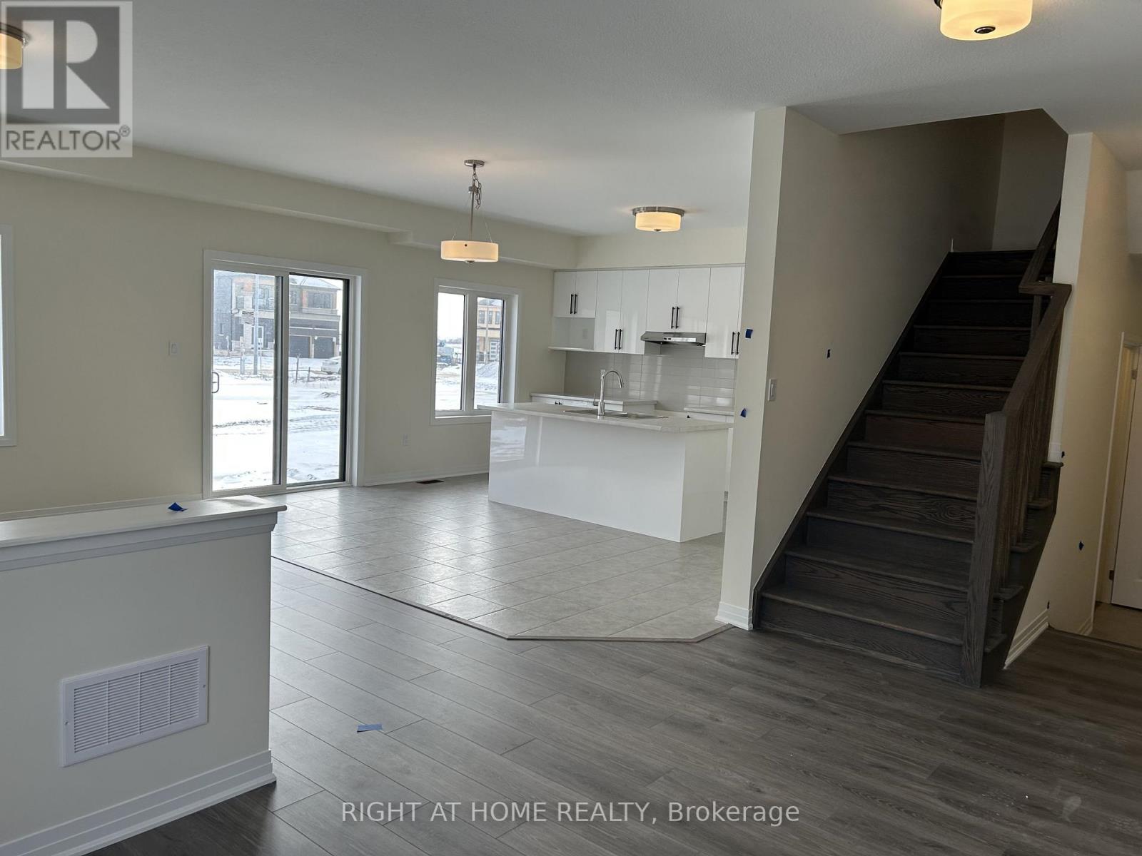 13 Norman Markle Street N, Brant, Ontario  N3L 0K4 - Photo 8 - X12882922