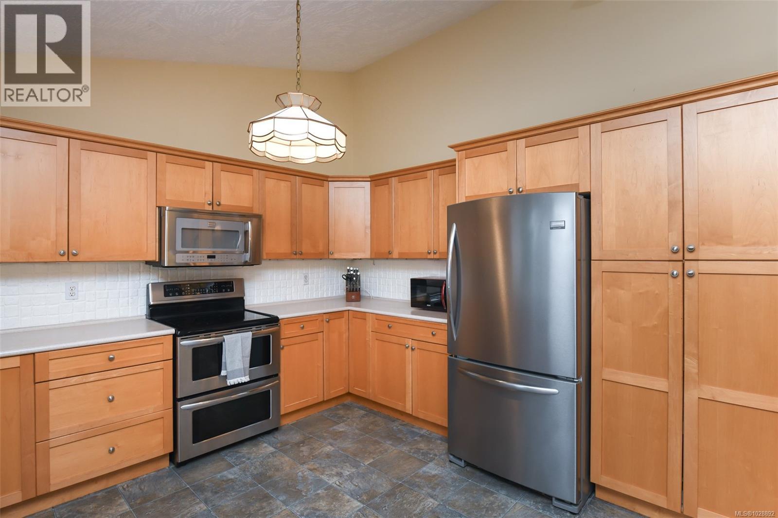 2445 Valley View Dr, Courtenay, British Columbia  V9N 8S5 - Photo 13 - 1028892