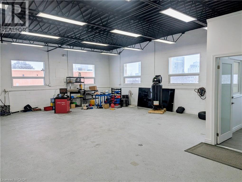 325 Weber Street N, Waterloo, Ontario  N2J 3H8 - Photo 9 - 40811944