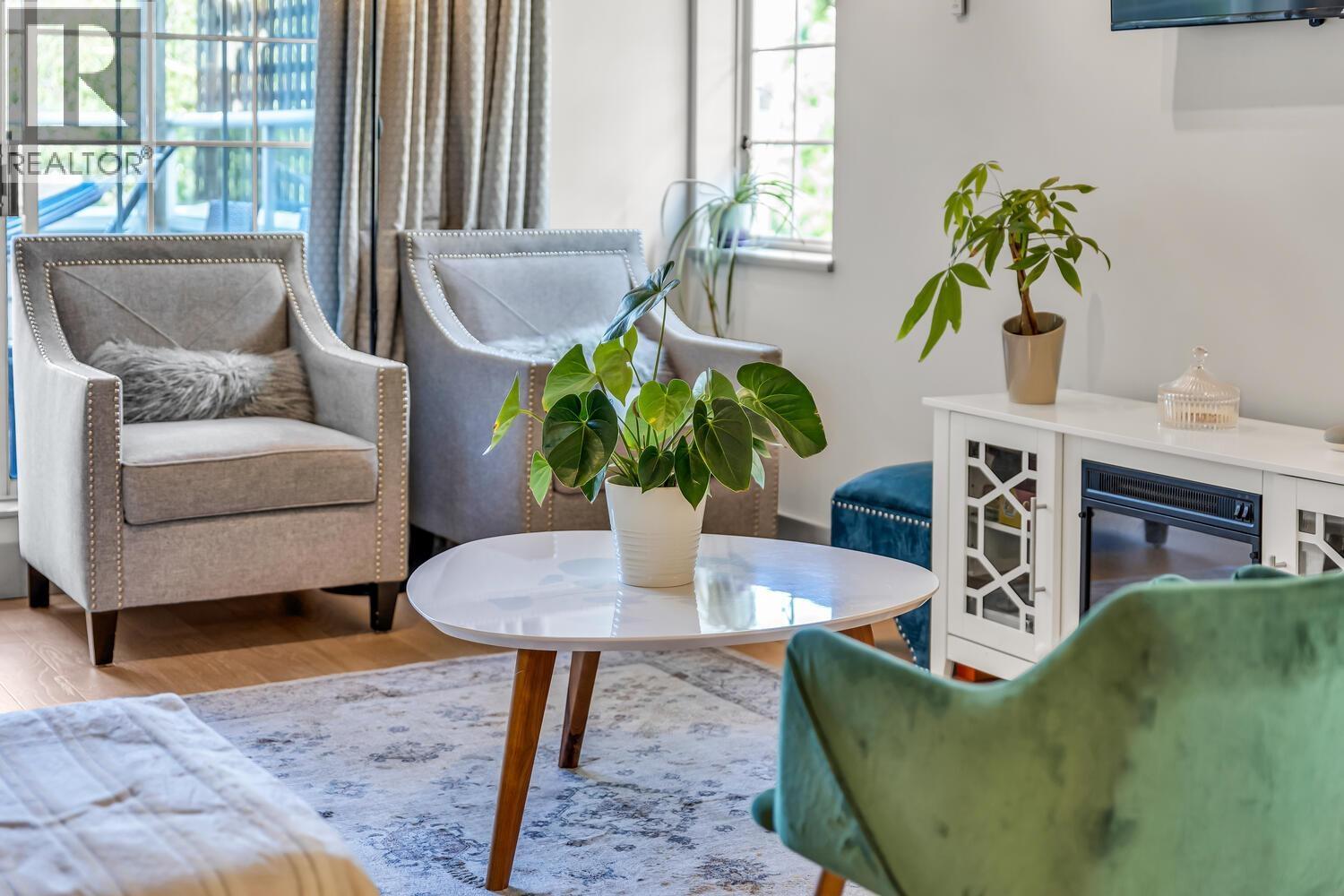 302 3461 Curle Avenue, Burnaby, British Columbia  V5G 4P4 - Photo 3 - R3099705