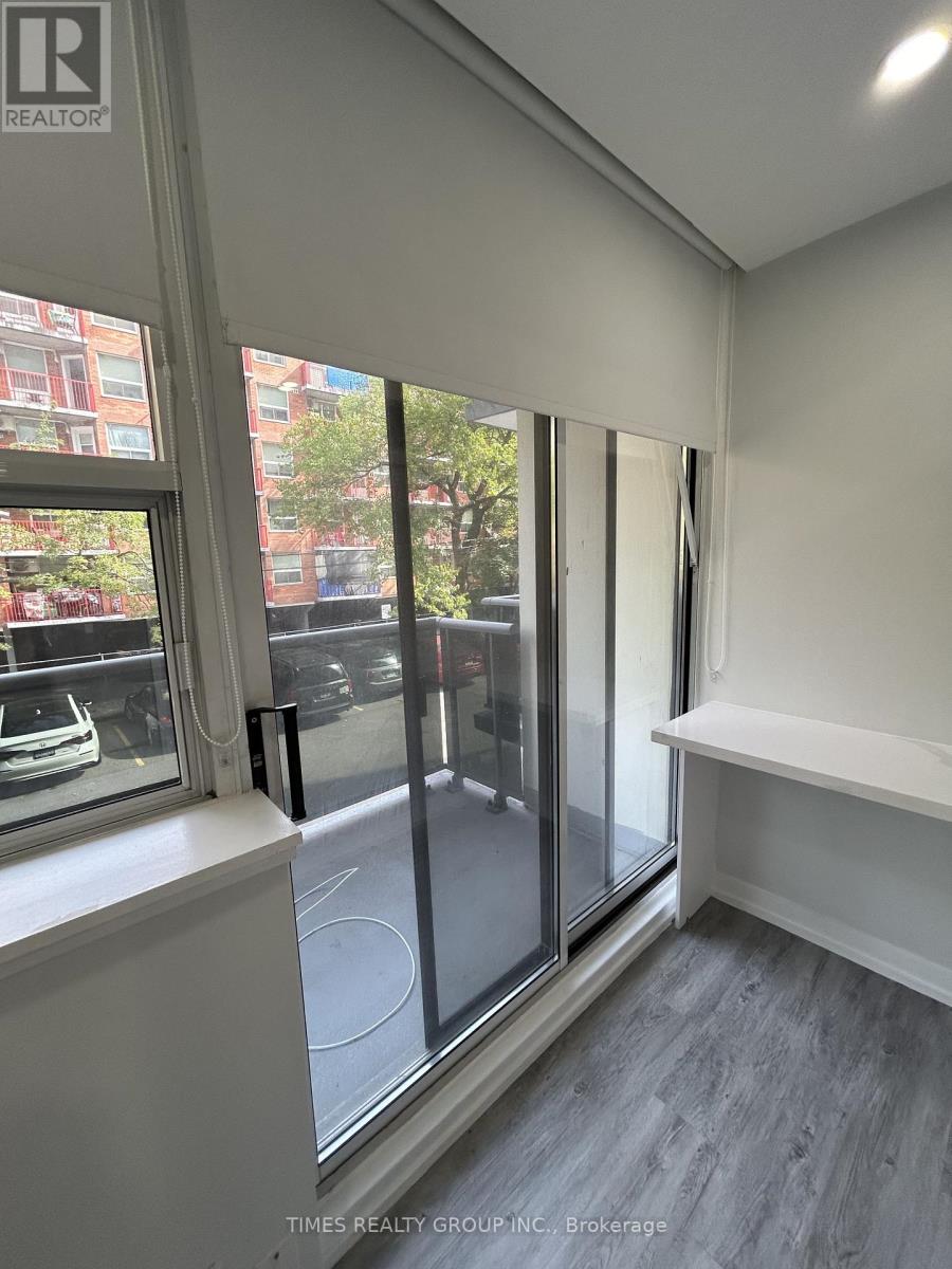 207 - 15 Walmer Road, Toronto, Ontario  M5R 2X1 - Photo 7 - C12882976