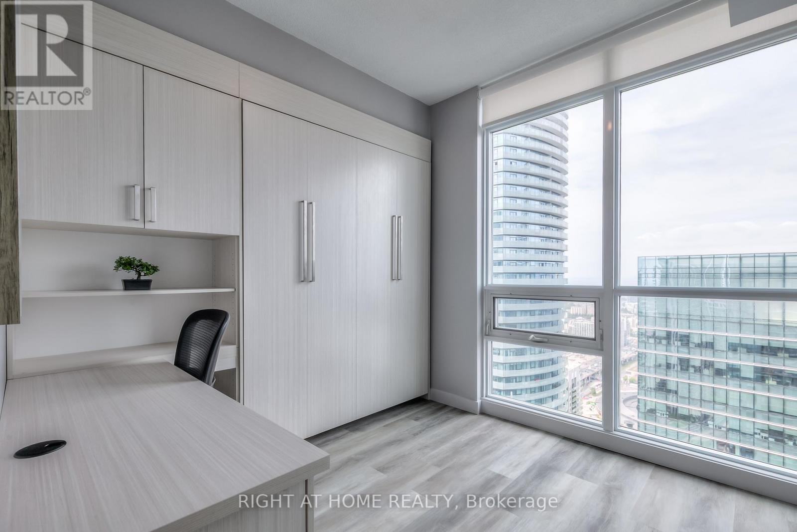 4802 - 65 Bremner Boulevard, Toronto, Ontario M5J 0A7 - Photo 17 - C12882978