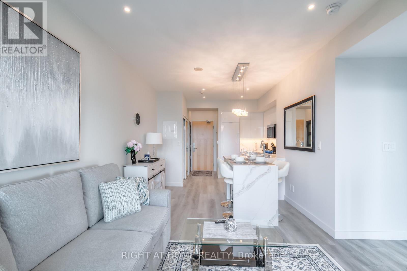 4802 - 65 Bremner Boulevard, Toronto, Ontario M5J 0A7 - Photo 2 - C12882978