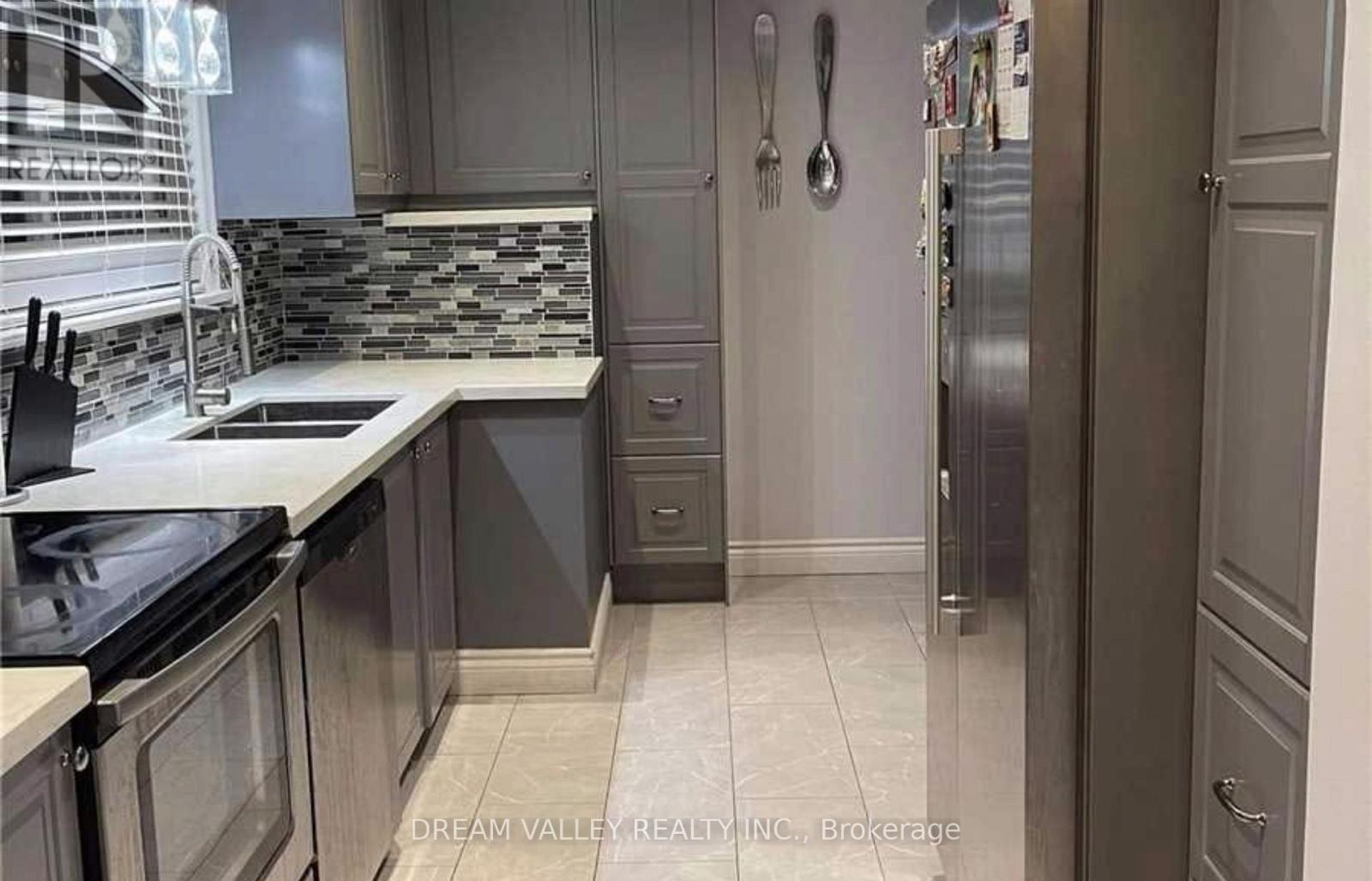 Apartment / Unit # Main - 12 Chandler Drive, Toronto, Ontario M1G 1Z2 - Photo 9 - E12882994