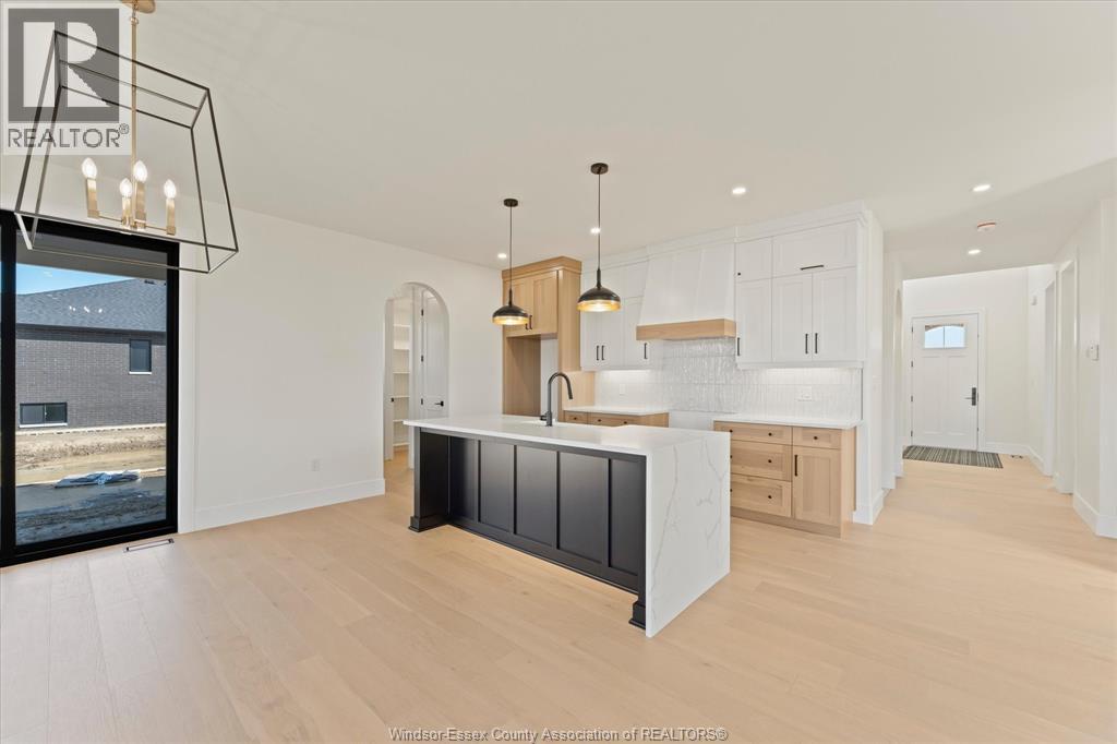 5225 Rafael, Tecumseh, Ontario  N0R 1K0 - Photo 7 - 26005363