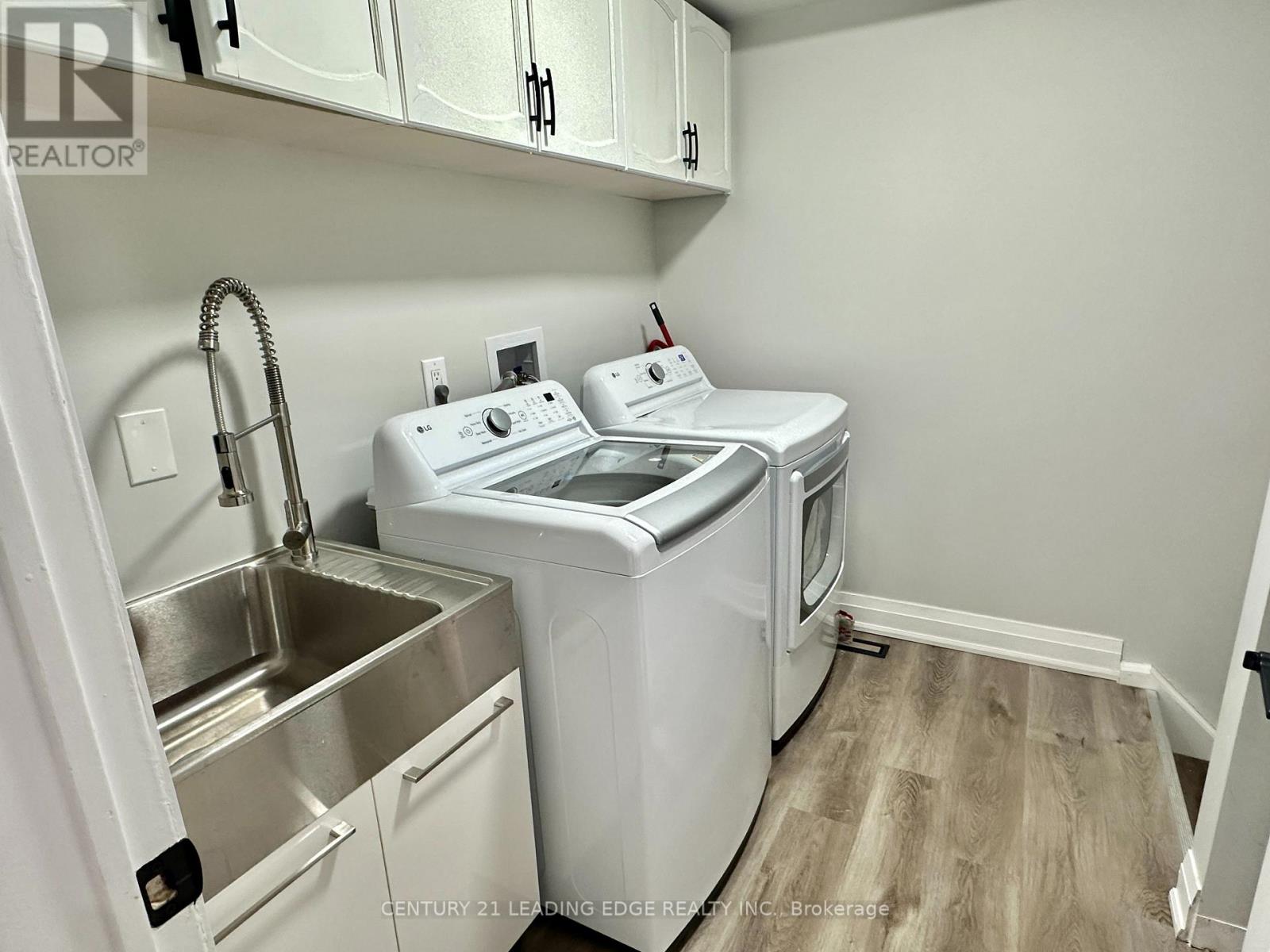 11 Simonds Drive, Ajax, Ontario  L1S 4X3 - Photo 11 - E12883036