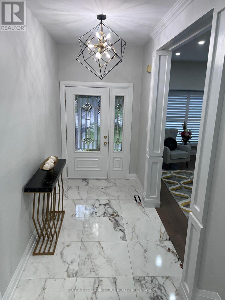 11 Simonds Drive, Ajax, Ontario  L1S 4X3 - Photo 4 - E12883036