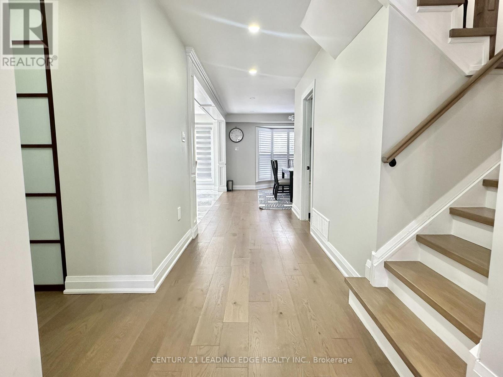 11 Simonds Drive, Ajax, Ontario  L1S 4X3 - Photo 5 - E12883036