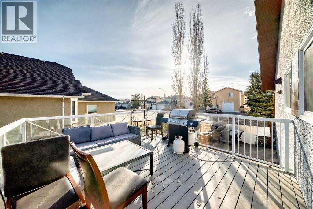 305 Lakeside Greens Crescent, Chestermere, Alberta  T1X 1C3 - Photo 7 - A2286480