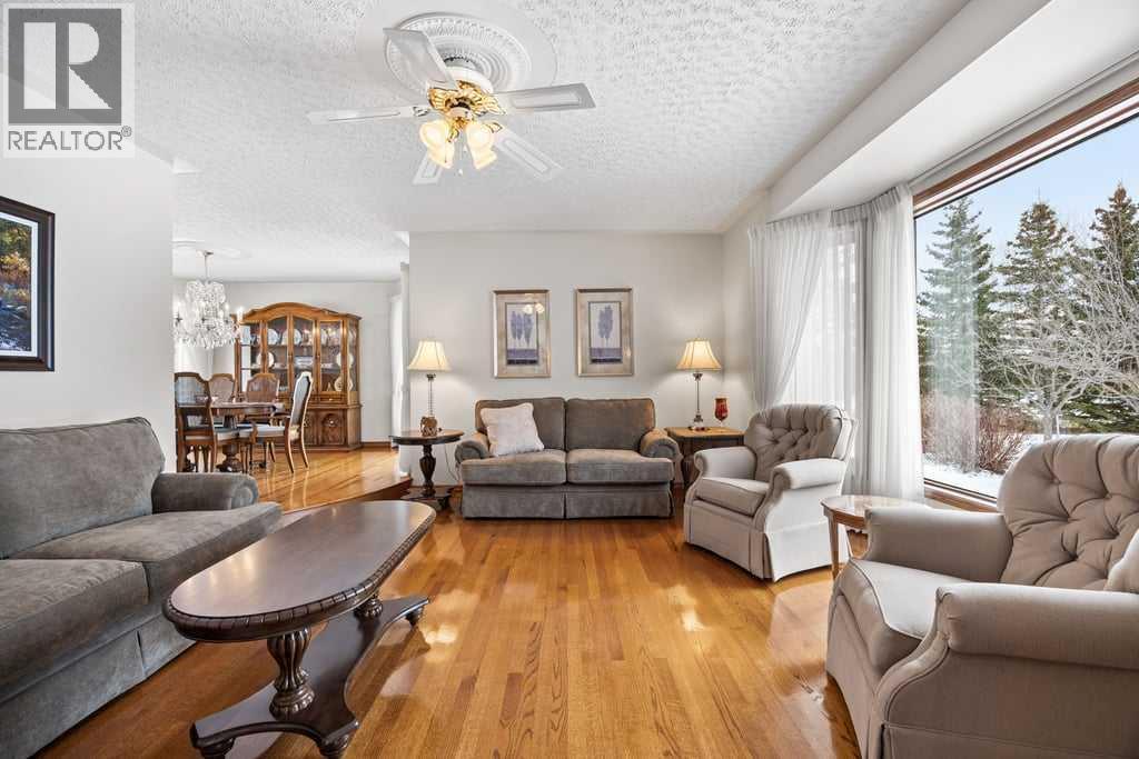 70 Springland Manor Crescent, Rural Rocky View County, Alberta  T3Z 3K1 - Photo 7 - A2290286