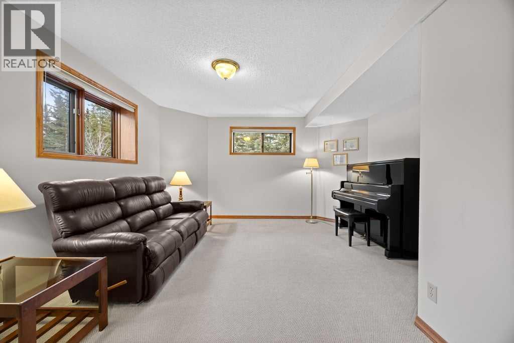 70 Springland Manor Crescent, Rural Rocky View County, Alberta  T3Z 3K1 - Photo 36 - A2290286