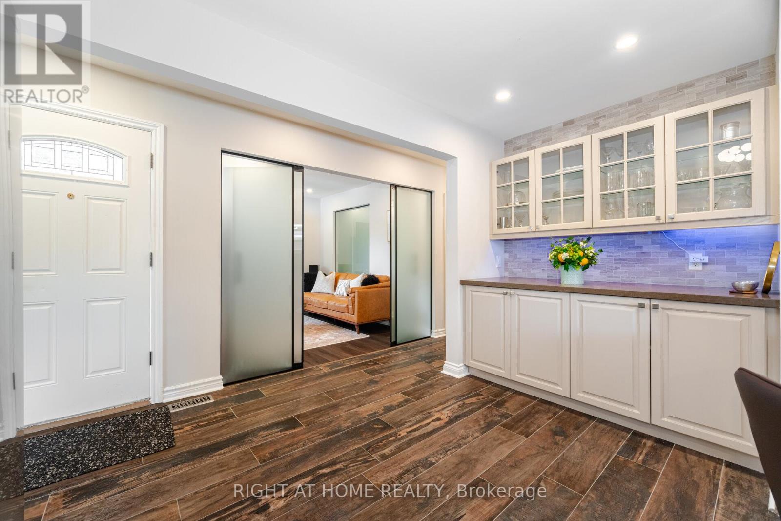 Entire House - 15 Kemano Road, Aurora, Ontario  L4G 2Y2 - Photo 14 - N12883020