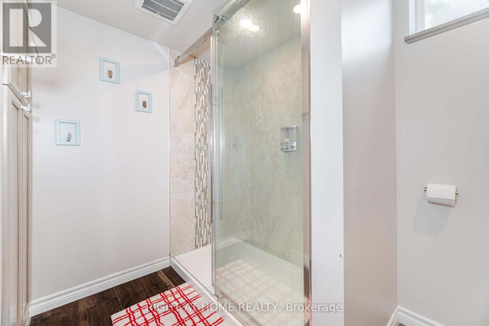 Entire House - 15 Kemano Road, Aurora, Ontario  L4G 2Y2 - Photo 44 - N12883020