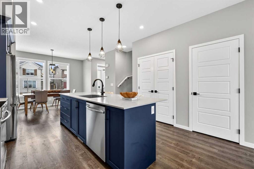 94 Wolf Gate Nw, Okotoks, Alberta  T1S 5T9 - Photo 10 - A2290958