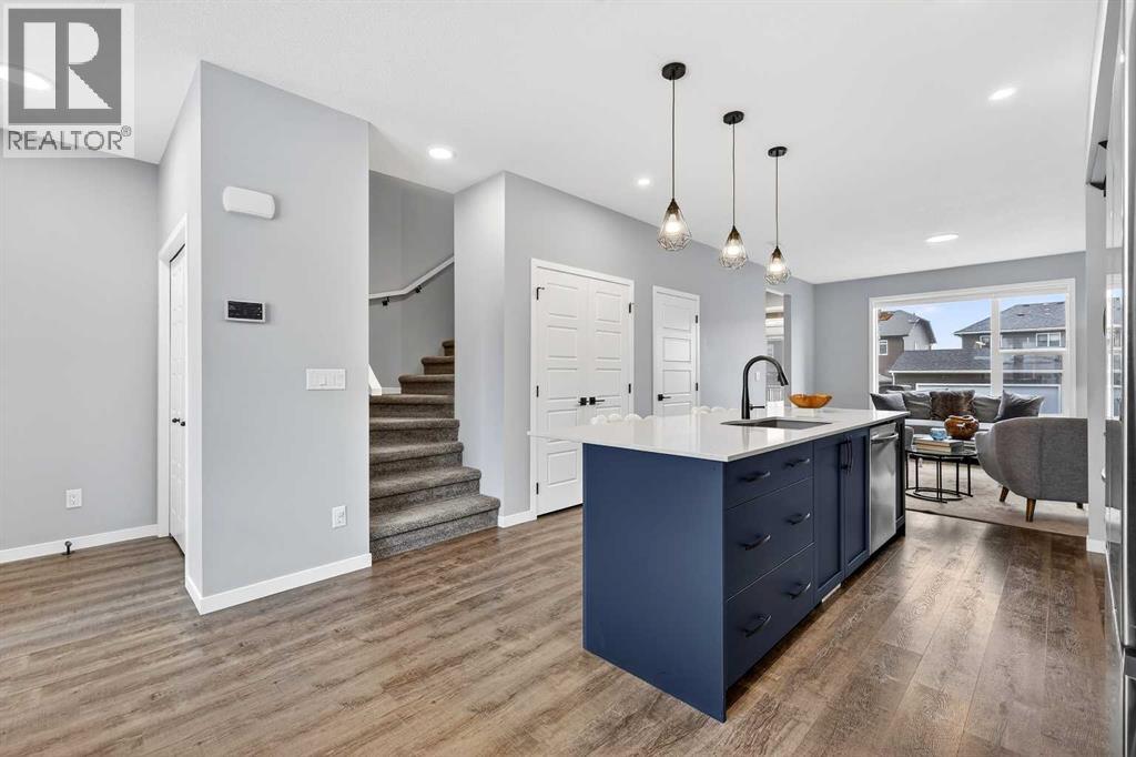 94 Wolf Gate Nw, Okotoks, Alberta  T1S 5T9 - Photo 6 - A2290958