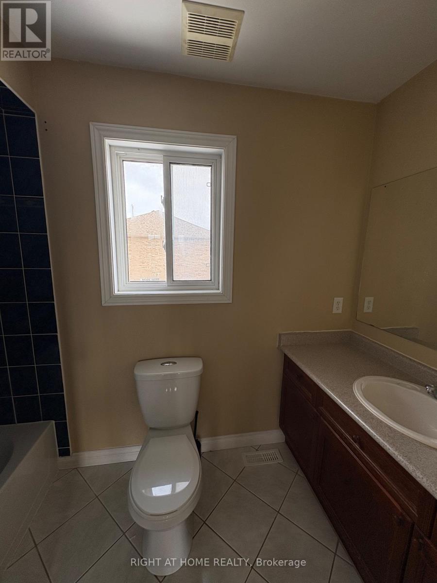 134 Dean Avenue, Barrie, Ontario  L4N 0V6 - Photo 11 - S12868800