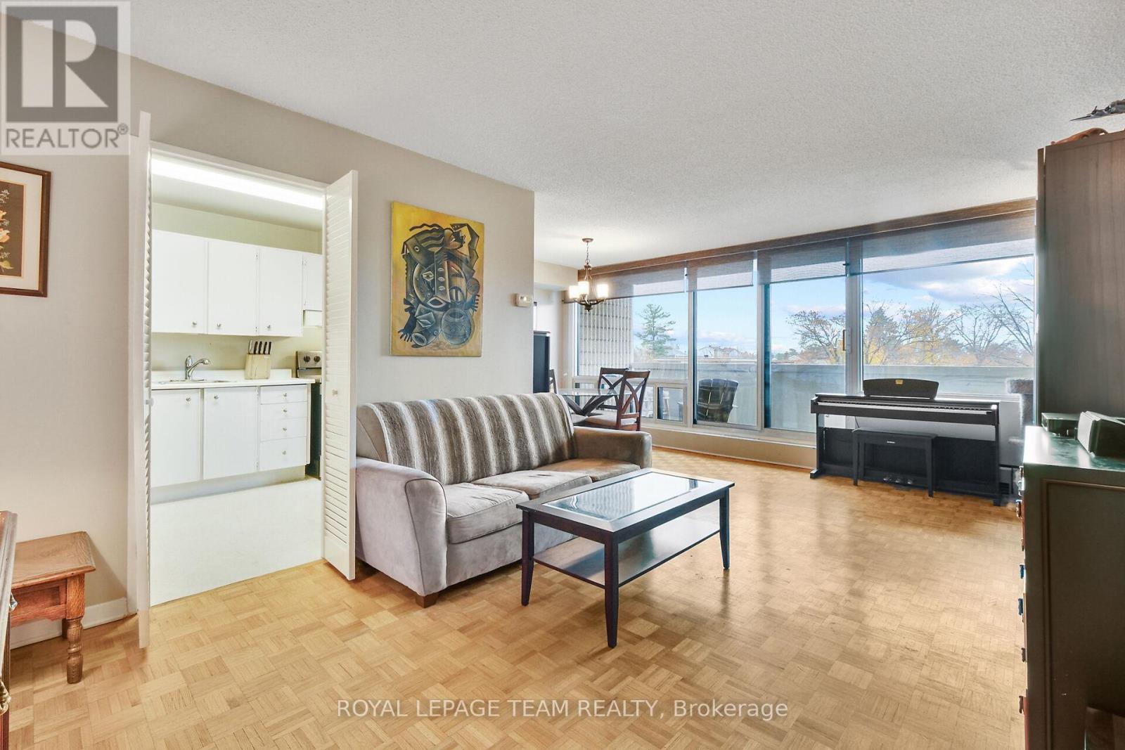 209 - 265 Poulin Avenue, Ottawa, Ontario  K2B 7Y8 - Photo 8 - X12883066