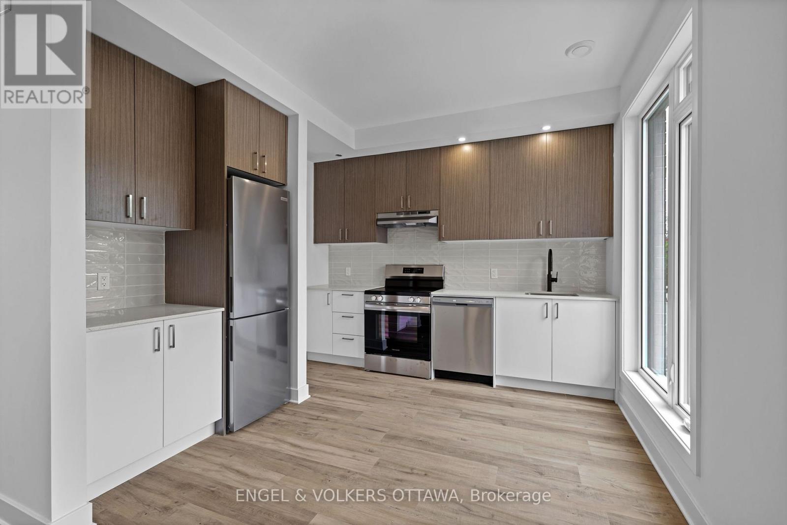 G - 1260 Marenger Street, Ottawa, Ontario  K1C 1S2 - Photo 3 - X12883078