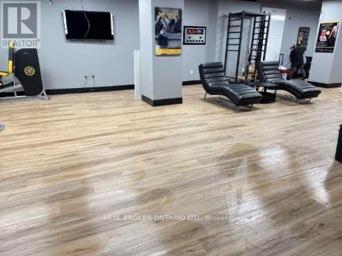 R1-2 - 525 University Avenue, Toronto, Ontario  M5G 2L3 - Photo 7 - C12883064