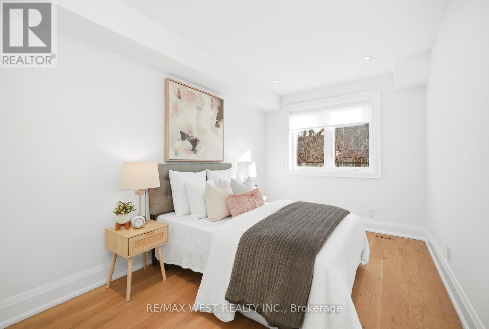 390 St Clarens Avenue, Toronto, Ontario M6H 3W3 - Photo 30 - C12850086