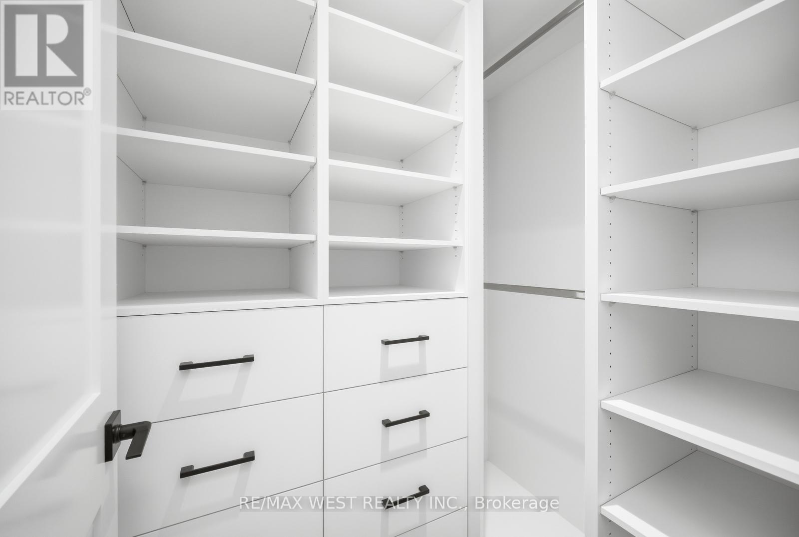 390 St Clarens Avenue, Toronto, Ontario M6H 3W3 - Photo 33 - C12850086