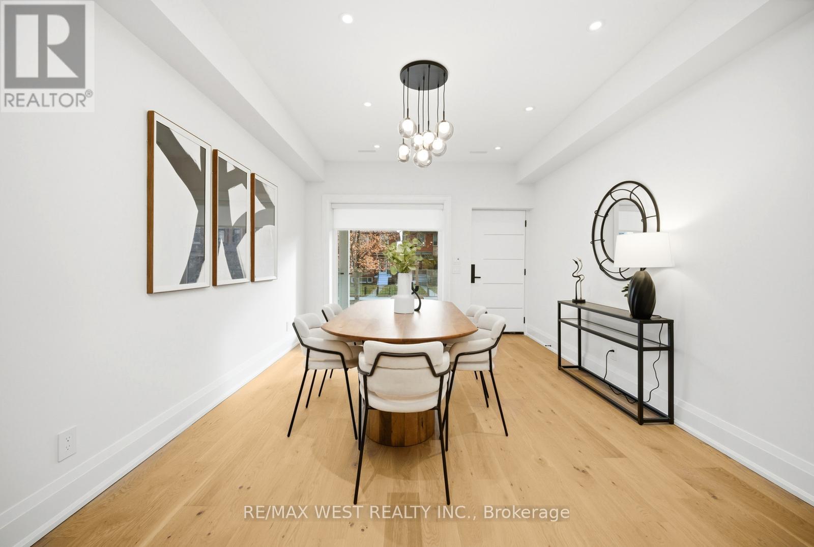 390 St Clarens Avenue, Toronto, Ontario M6H 3W3 - Photo 3 - C12850086