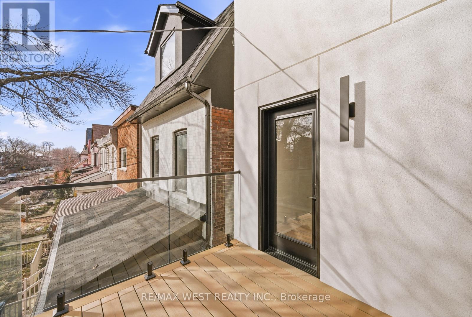 390 St Clarens Avenue, Toronto, Ontario M6H 3W3 - Photo 39 - C12850086