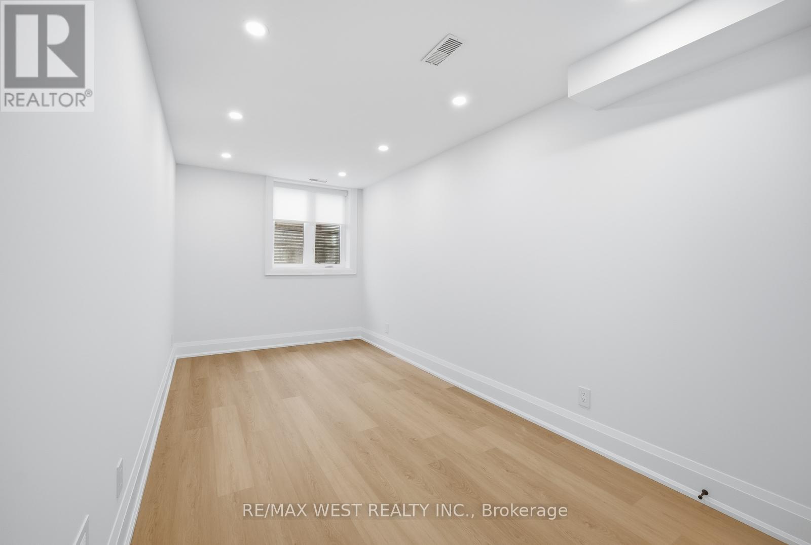 390 St Clarens Avenue, Toronto, Ontario M6H 3W3 - Photo 44 - C12850086