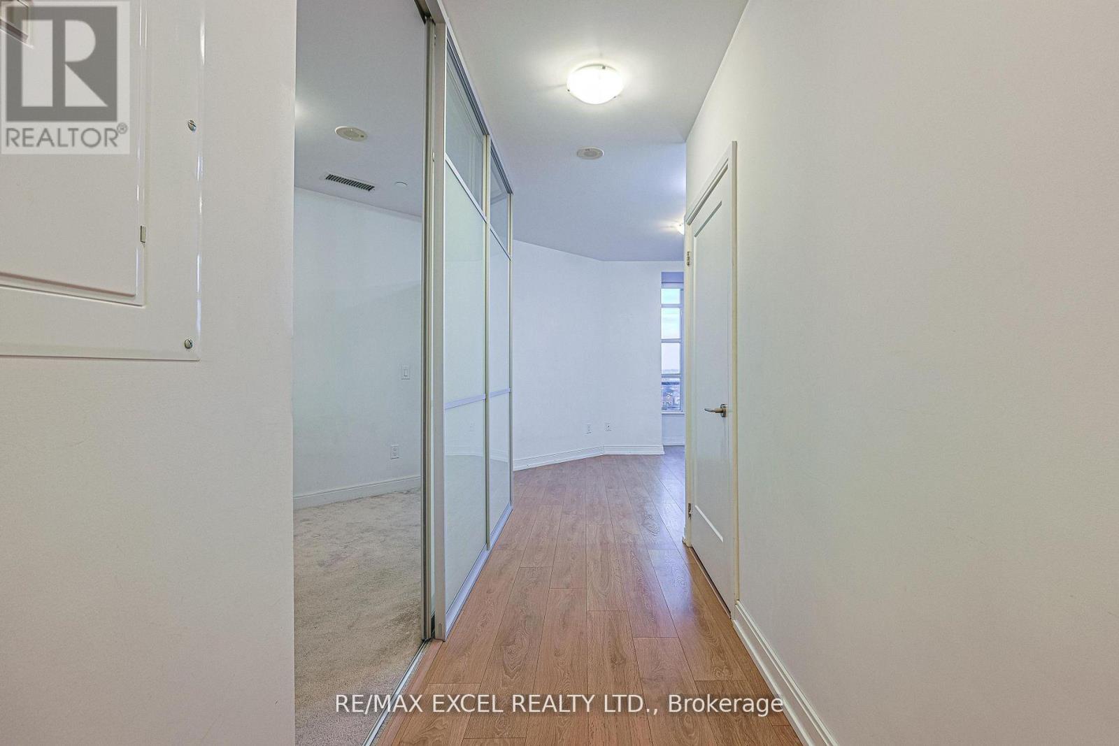 733 - 540 Bur Oak Avenue, Markham, Ontario  L6C 0C4 - Photo 12 - N12883070