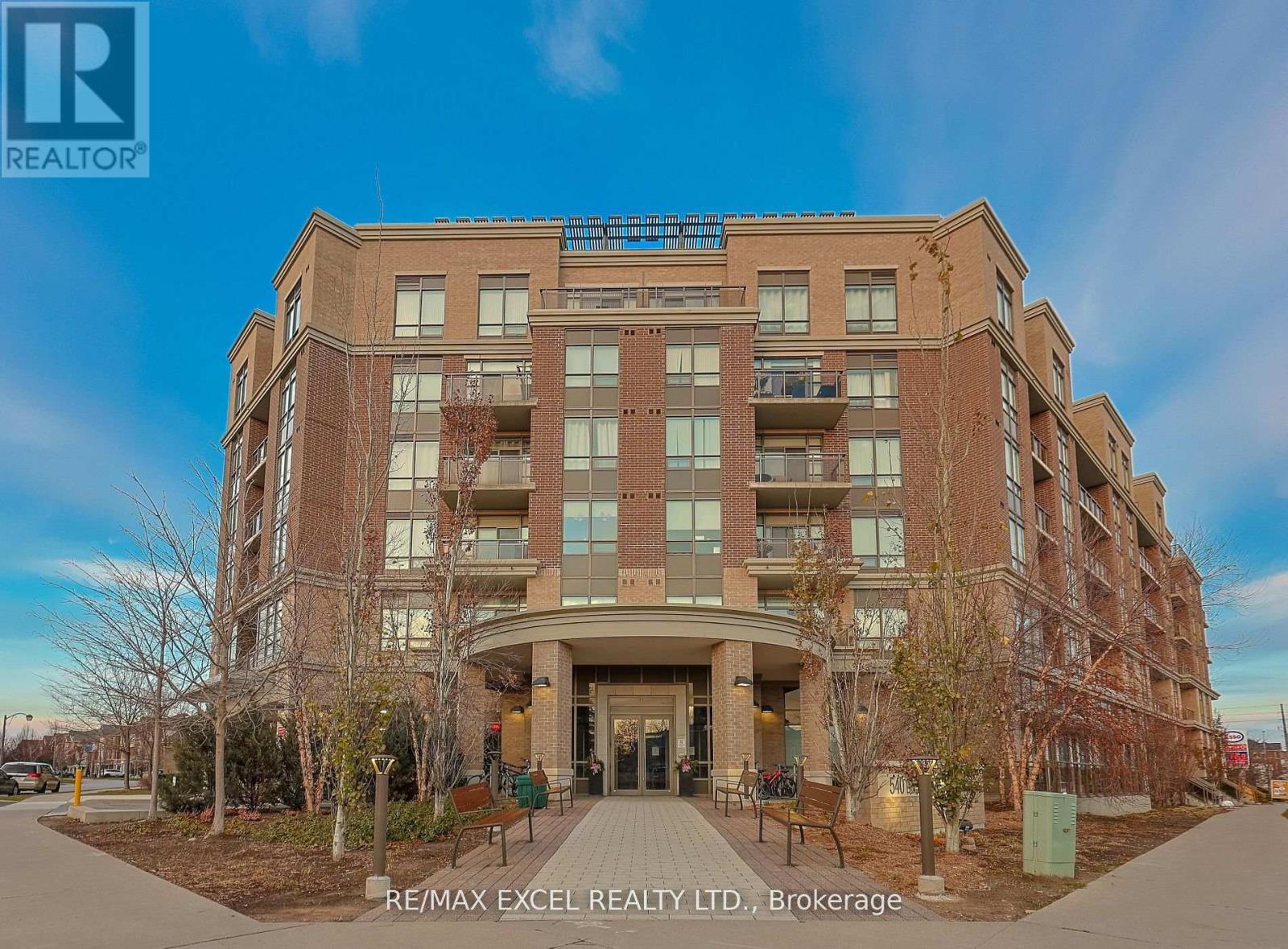 733 - 540 Bur Oak Avenue, Markham, Ontario  L6C 0C4 - Photo 2 - N12883070